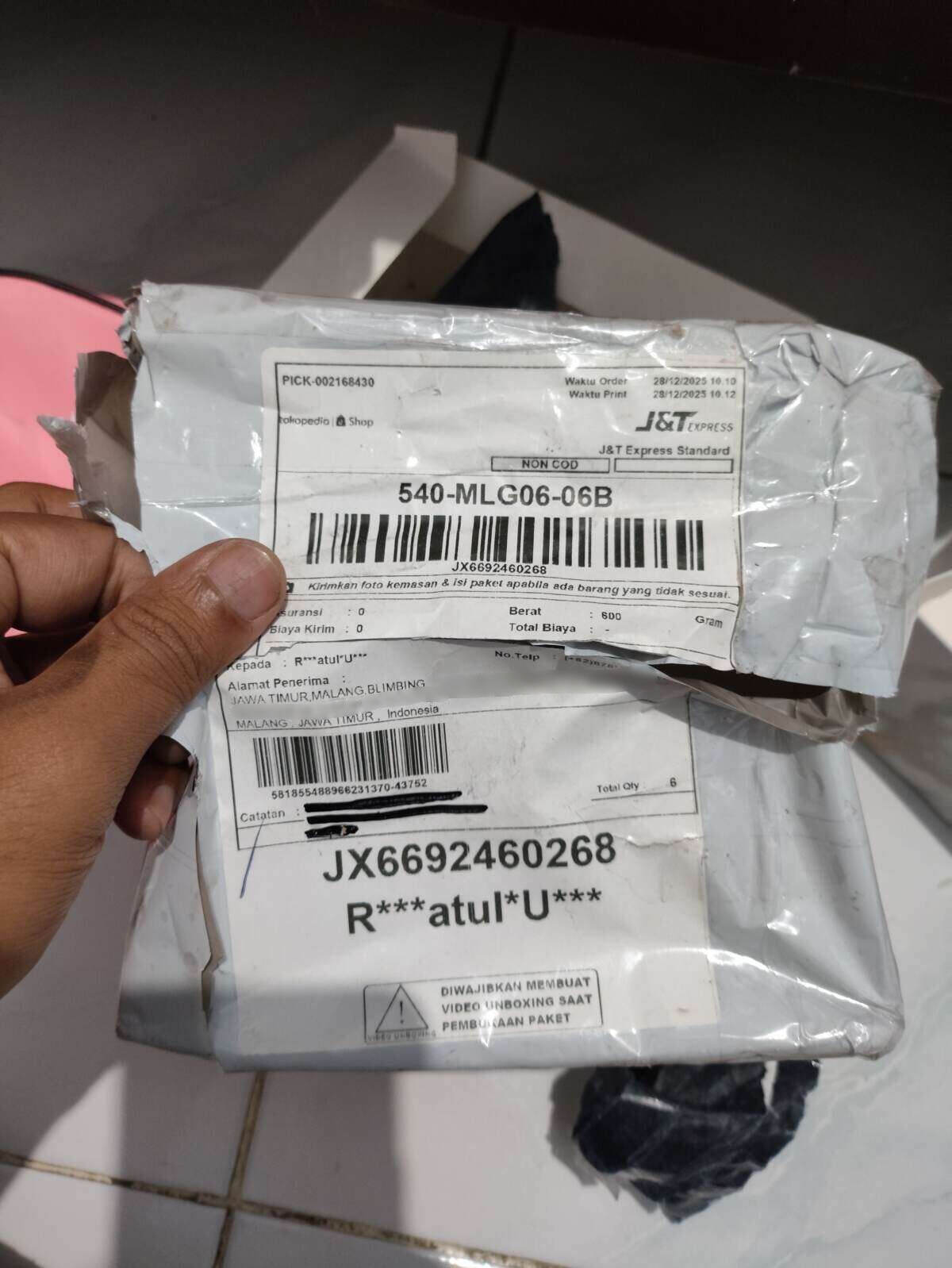Paket Sampai tetapi Produk Gelang Emas yang Dipesan Tidak Ada di dalam Paket